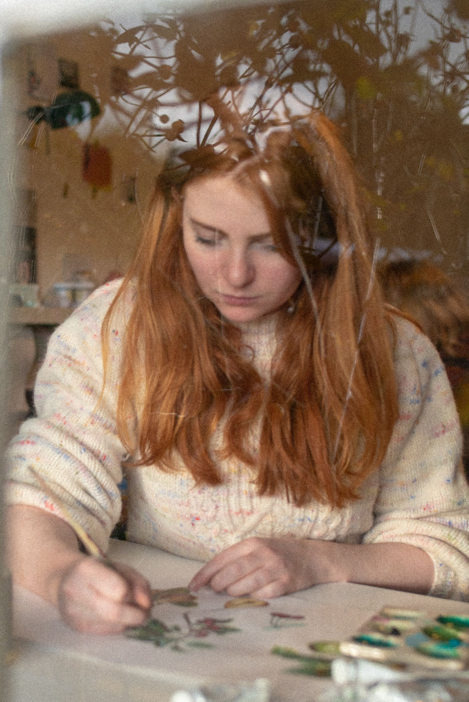 artist painting pottery in london